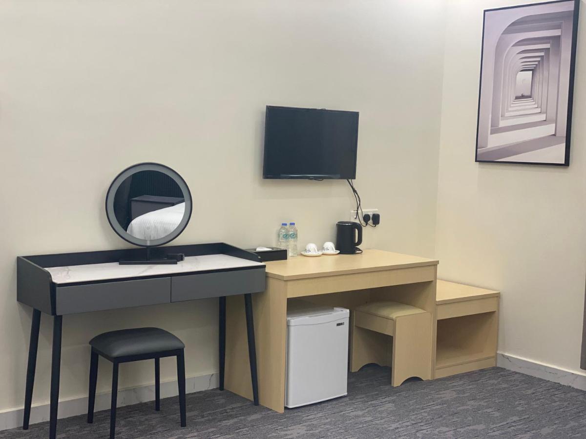 Falcon Grand Hotel Ras al Hadd Екстериор снимка